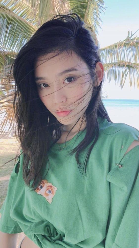 超模奚梦瑶自从那次维密摔倒之后频频上综艺节目,这样真的好吗