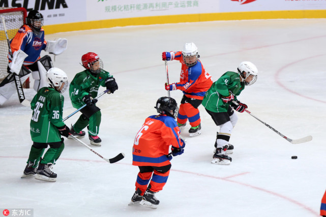 尴尬现状背后的期待:北京冰球注册小球员近40