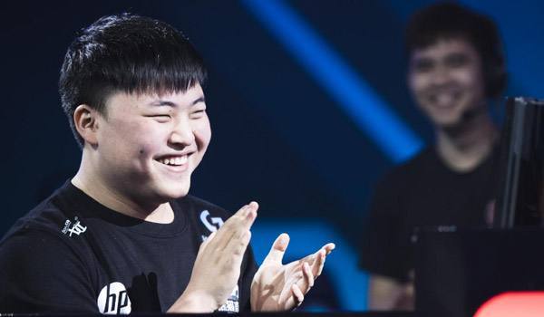 北斗七星排行_圣斗士:最强八位神斗士,排名第一是斗七星第一星天枢星!