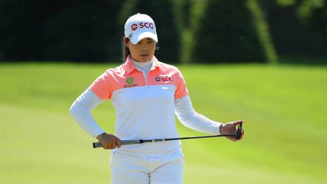 莫莉娅澳洲球员吴秀贤及美国球员林迪-邓肯都以-13杆,并列第4位.