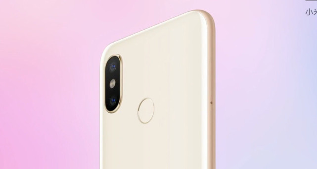 小米8系列手机发布:首配3D光面部解锁+屏下指