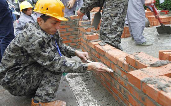 工地包工头一个月能赚多少钱月入百万承包十几个工地