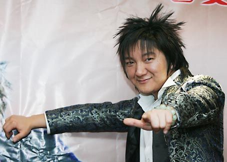 《白月光》是由李焯雄作词,松本俊明作曲,terence teo编曲,张信哲