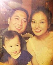 赵薇|赵薇深夜与电影大咖聚餐，44岁的她纯素颜出镜长这样