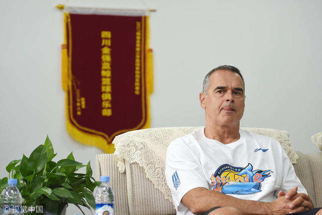 四川男篮主帅:2-3年会出国手 欲成下个北京队