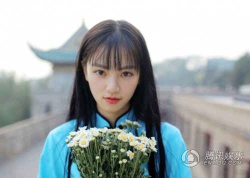 校花头衔有多红高校美女抢破头