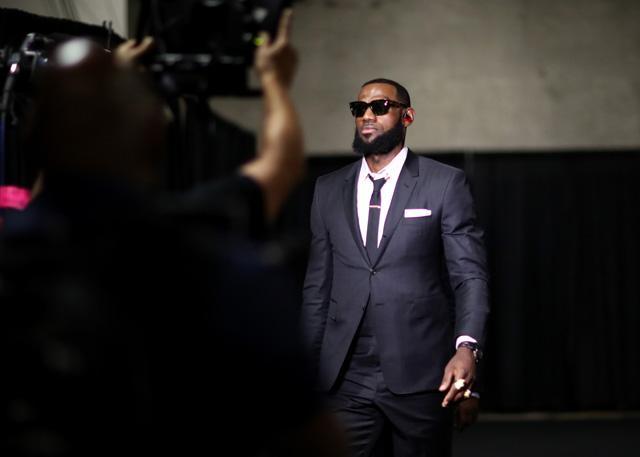 nba球星西装照库里帅气詹姆斯干练看到杜兰特忍不住笑了