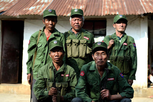 活着走近缅甸果敢华人战士