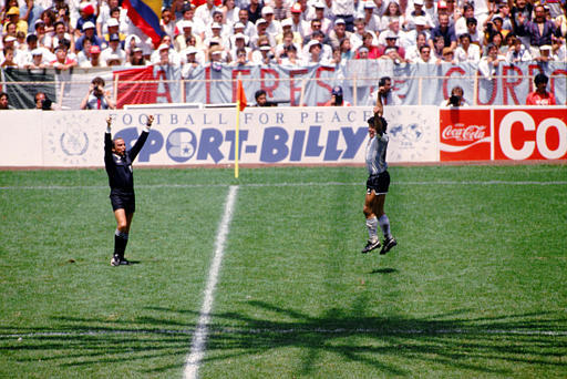 【世界杯百大球星】马拉多纳:世纪进球 天使与