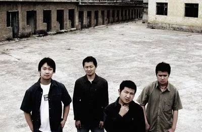 腰乐队主唱刘弢新组的"寸铁"乐队要发新专辑了?