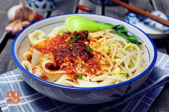 油泼面——陕西面食的灵魂!