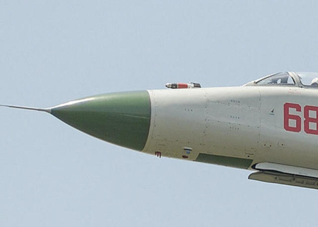 老款绿头歼8战机仍在服役