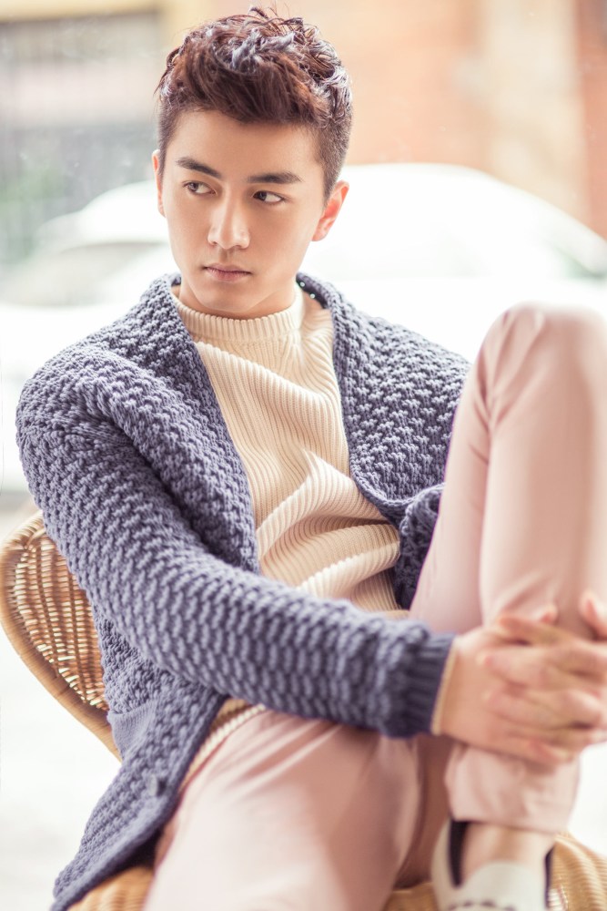 朱一龙新剧《清枫传奇》来袭,赵丽颖陈晓齐助阵,网友:收视必曝