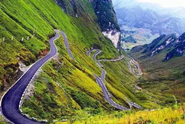 刺激广西这条盘山公路沿途风景如画
