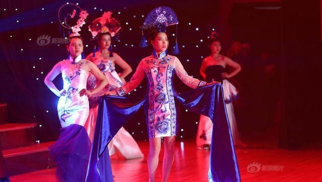 吉林省女子监狱文艺汇演警花与服刑人员同台走秀