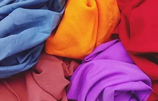 纺织印染整技术揭秘影响纺织品色牢度的各种因素