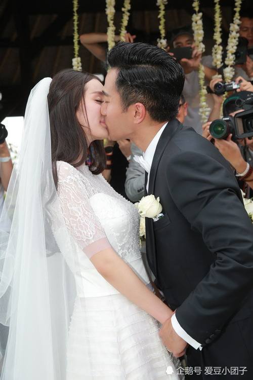 杨幂阮经天水下激吻,网友:刘恺威小糯米怎么看?