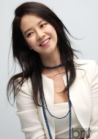 lovely horribly即将上映,秒变幽灵作家的宋智孝,最美照7连击!