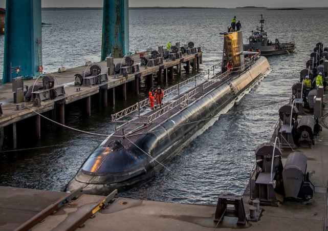 瑞典这艘潜艇完成中期延寿下水 曾在演习中"击沉"美军航母
