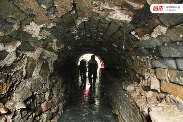 在中国江西的赣州老城区,有一条著名的古代下水道——福寿沟.