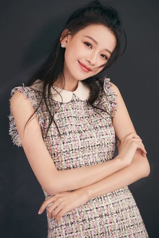 哈哈~即使是生了宝宝的孙怡,耍着小性子也是很可爱的啦.