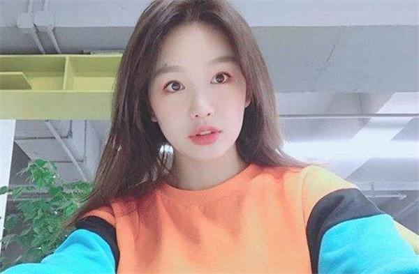 徐梦洁抽烟,纹身样样都来?网友:现在说这些太可疑