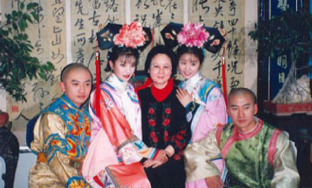 赵薇《还珠格格》从未流出的爆笑"精彩花絮",看后笑到直不起腰!