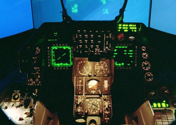 外观臃肿的g91战斗机,驾驶舱内部却极具科技感,可与f22媲美!