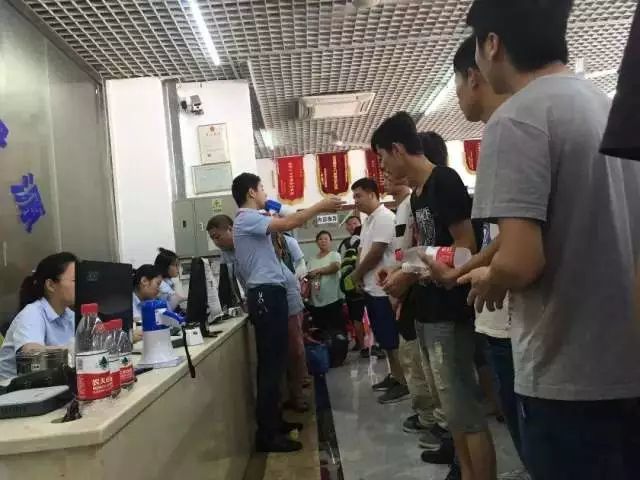 修车战狗庄挂逼瘫痪跑路,这些黑话的背后是三