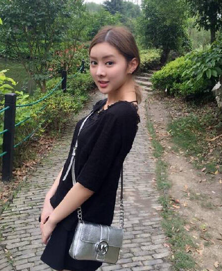 (来自:腾讯娱乐)赵嘉敏,snh48成员,来自广东深圳,唱歌跳舞实力强