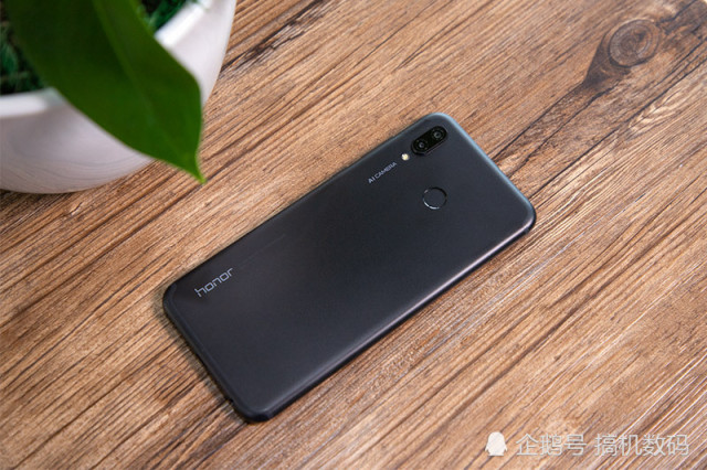 华为性能神机:麒麟970 64g 吓人的技术 ai双摄 快充,仅1999