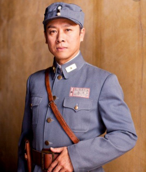 因演《便衣警察》走红,低调闪婚26年,儿子21岁才知他俩是两口子