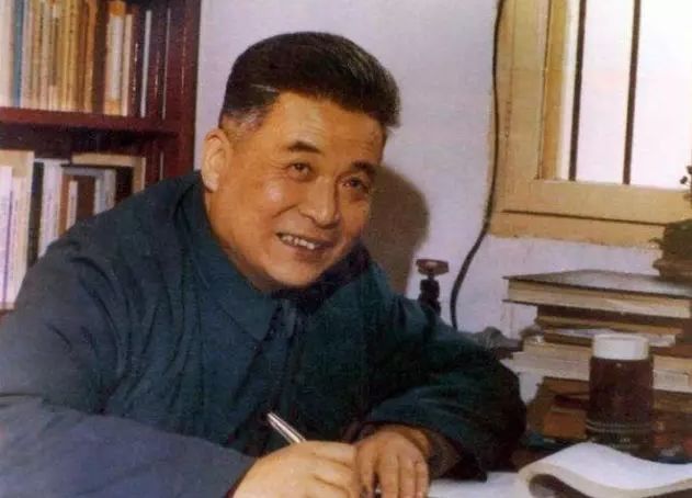 他是国家最高机密,真实身份被隐瞒28年,临终遗