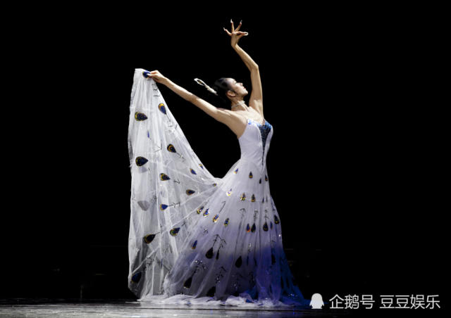 小彩旗自甘堕落被放弃,新接班人美若天仙,和杨