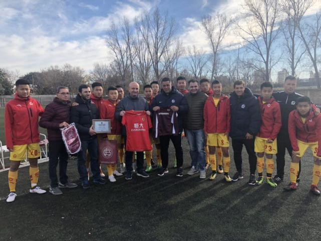 恒大足校海外练兵传捷报 03梯队1-0绝杀阿根廷