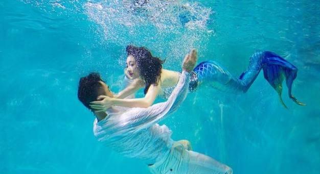 明星的美人鱼扮相,angelababy的吸睛,宋茜的僵硬,赵丽颖的迷人