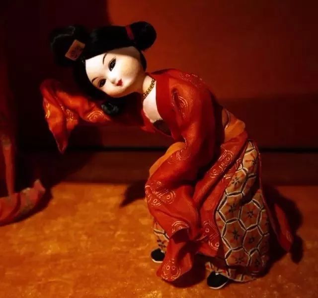 每当我们谈及"娃娃","人偶"时,脑海里浮现的都是国外制品,殊不知,咱们