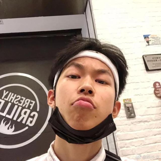 斯外戈被淘汰,李宇春表示不服,放话会粉丝会救