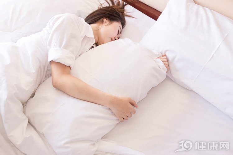 年过50岁 每天睡多久才算健康 告诉你一个明确范围