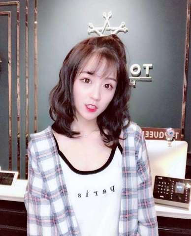 抖音一姐莉哥再唱成名曲《让我做你的眼睛》