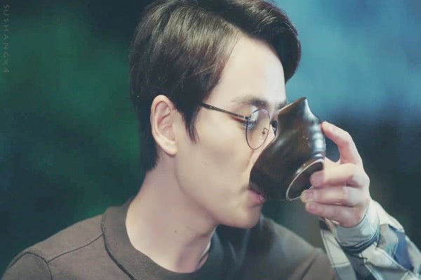 镇魂:自卑女与镜面世界地星人交换身份,大变模样,可惜爱上渣男