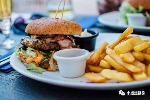 这7种食物减脂期必须要戒掉！有你爱吃的吗？