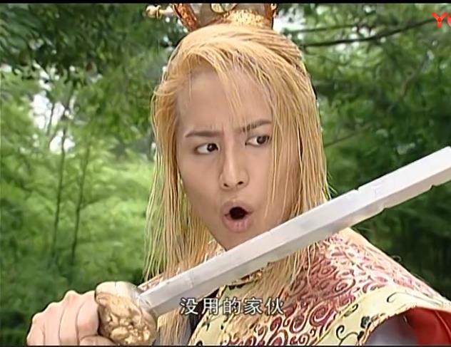 傲天乃是拜剑山庄少庄主,拜剑山庄我们大家都知道,专业出厂神兵的一个