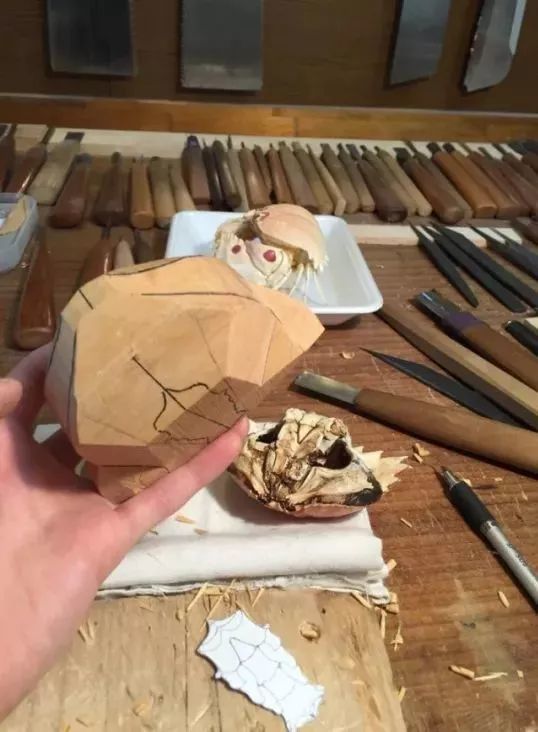 大竹亮峯|80后小哥雕出“活”龙虾，刀工变态、难辨真假，还原度100％！