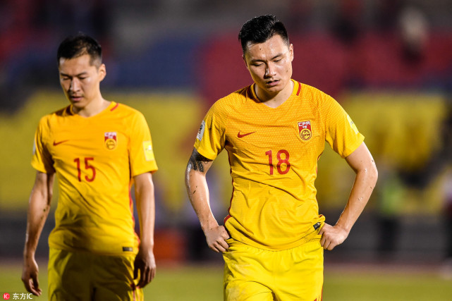 国足客场球衣曝光:男足黄色变白色 女足首现灰