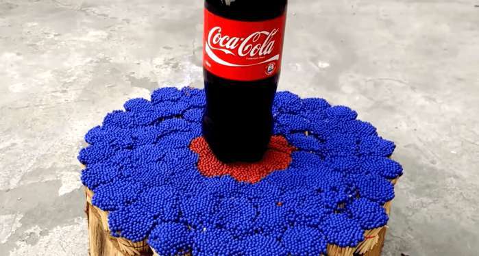 用1000根火柴煮可乐,你猜可乐还能喝吗?