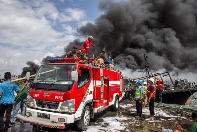 印尼消防车图片