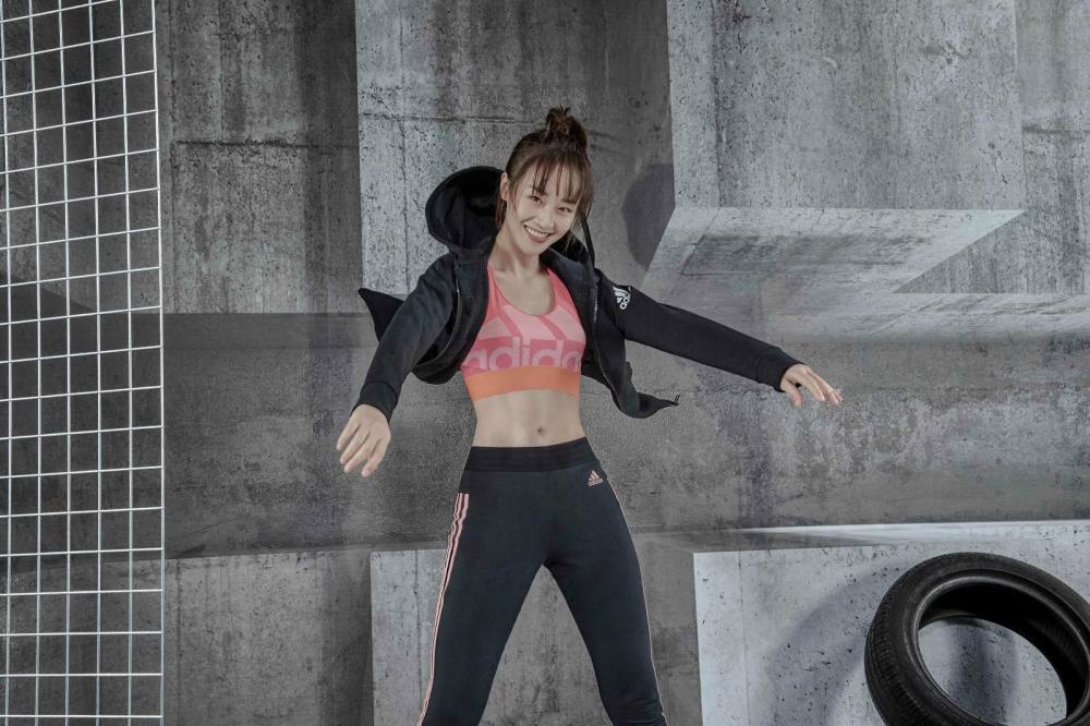 蓝盈莹|都是演员“不红”、都是“努力人设”，万茜与蓝盈莹为何差这么多