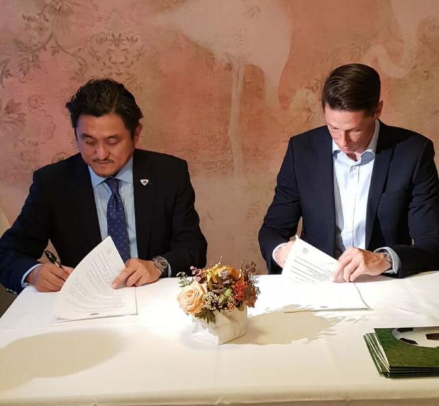 托雷斯加盟J联赛鸟栖砂岩队 将与伊涅斯塔上演