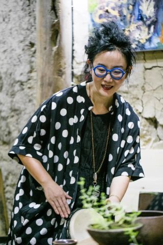 像个孩子一样画画